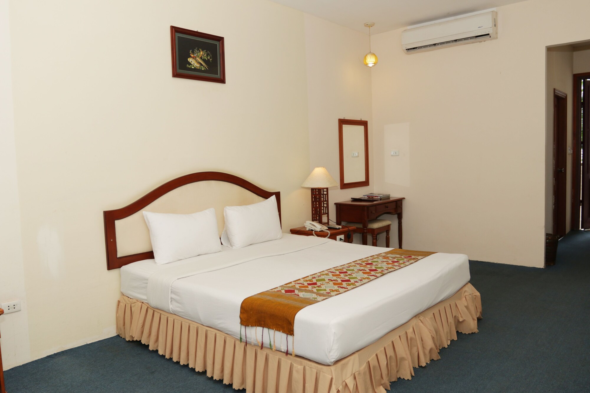 Champa, Superior, King Bed