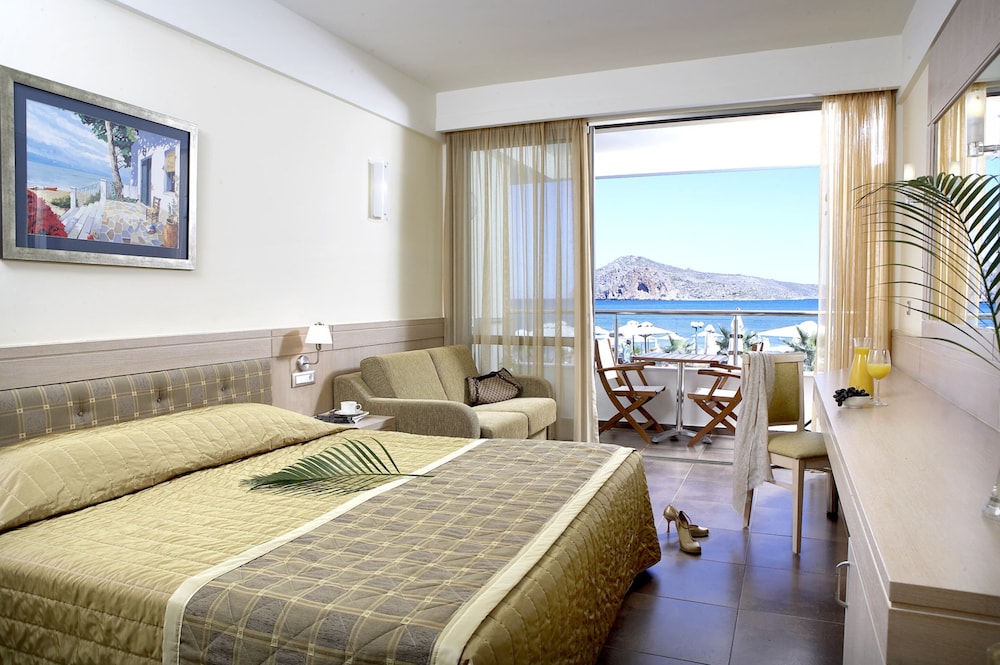 غرفة بسرير مزدوج بإطلالة على البحر، Thalassa Beach Resort - Adults Only 2/7