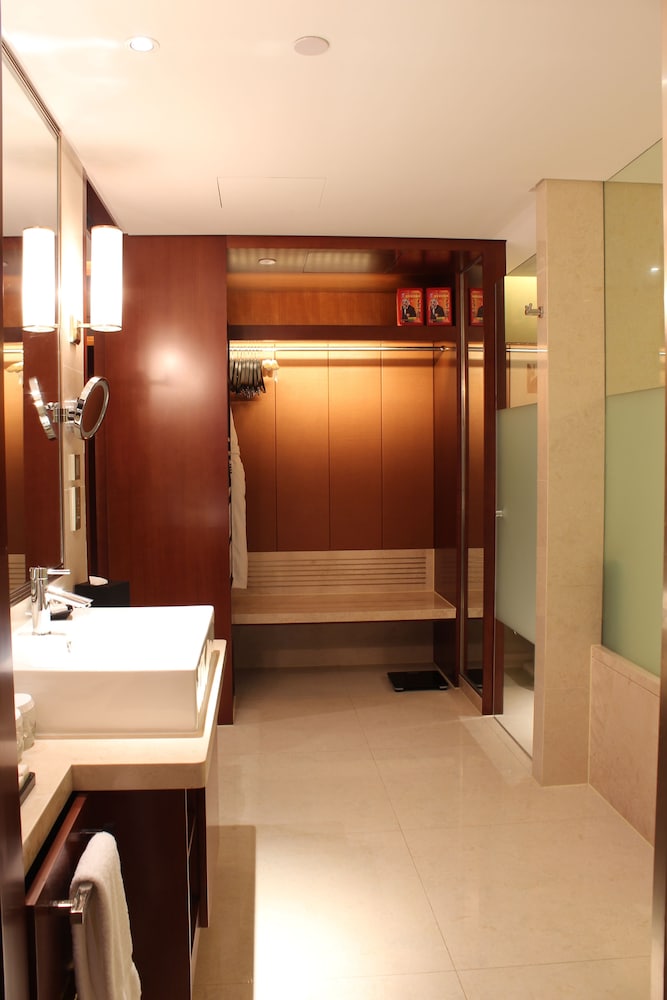 Hilton Nanjing Riverside 7/35