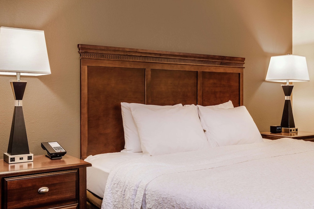 Hampton Inn Milwaukee/Brookfield 13/36