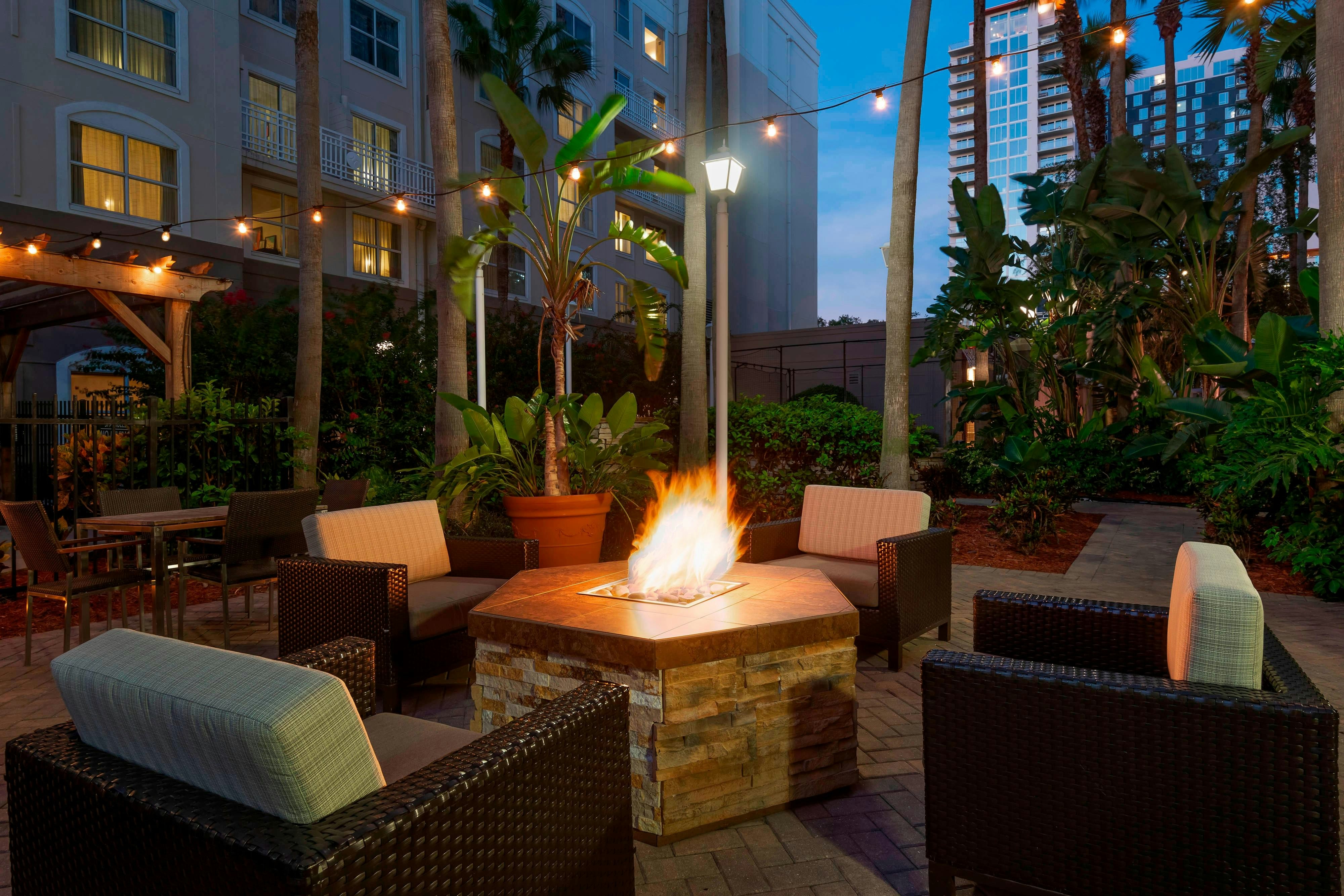 Courtyard by Marriott Tampa Downtown 4/19