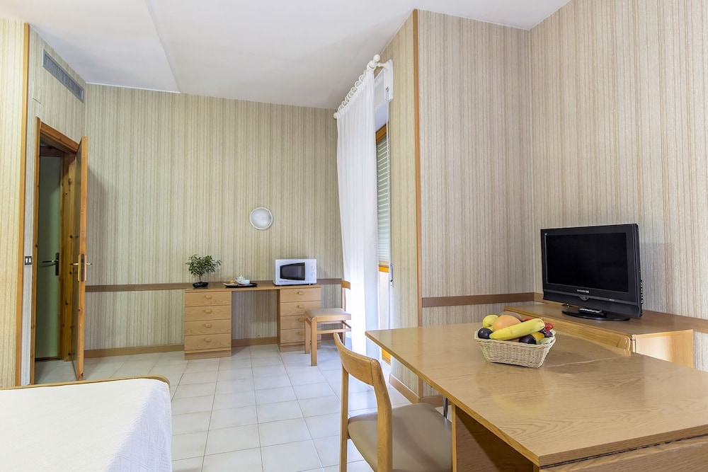 Hotel Residence Ulivi E Palme 42/71
