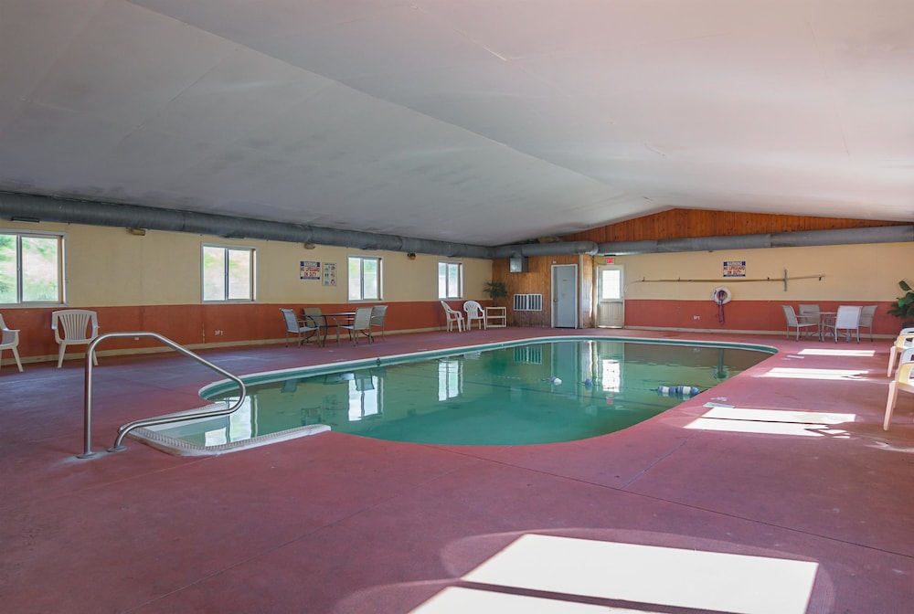 Motel6 Hannibal, MO 34/45