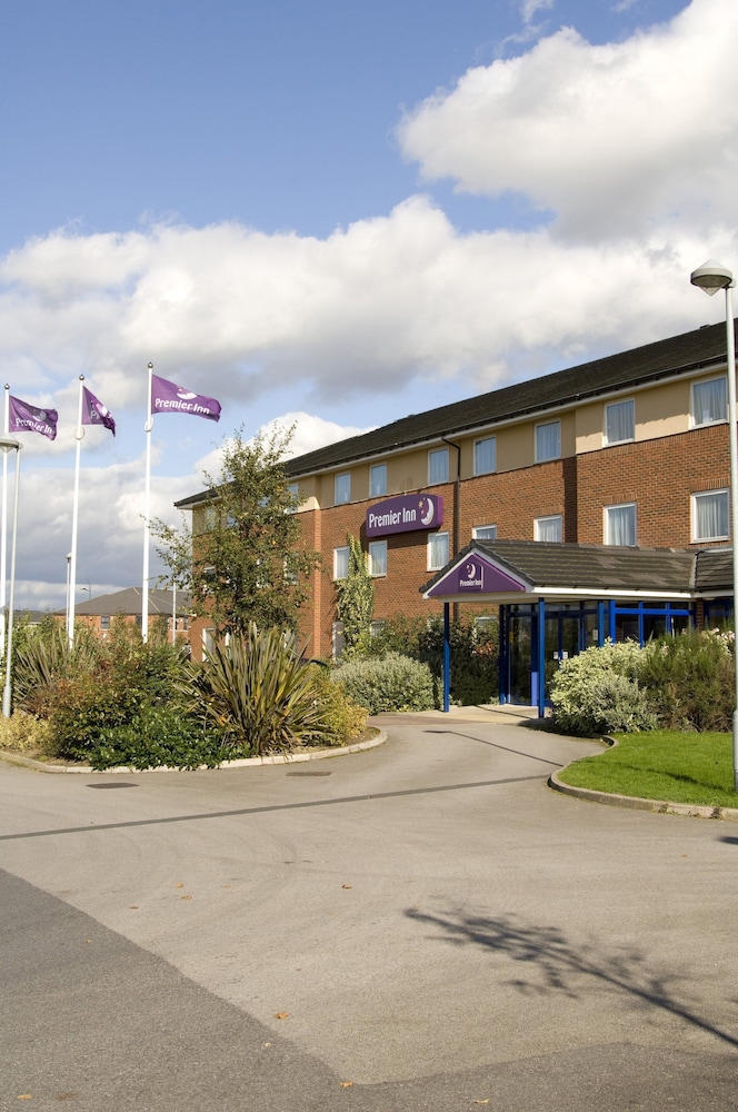 Premier Inn Wakefield South (M1, Jct39) 32/40