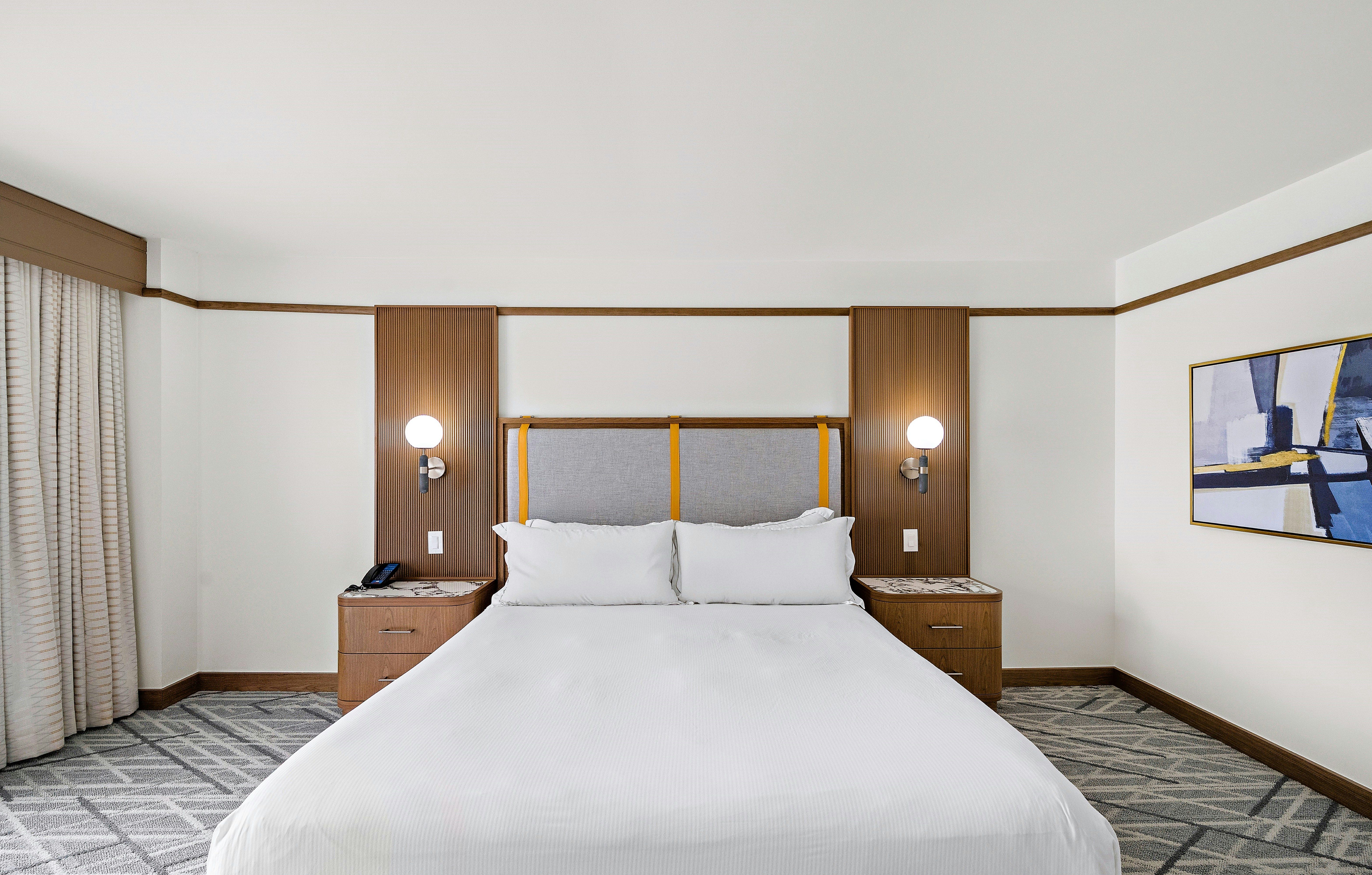ROOM, KING BED, ACCESSIBLE