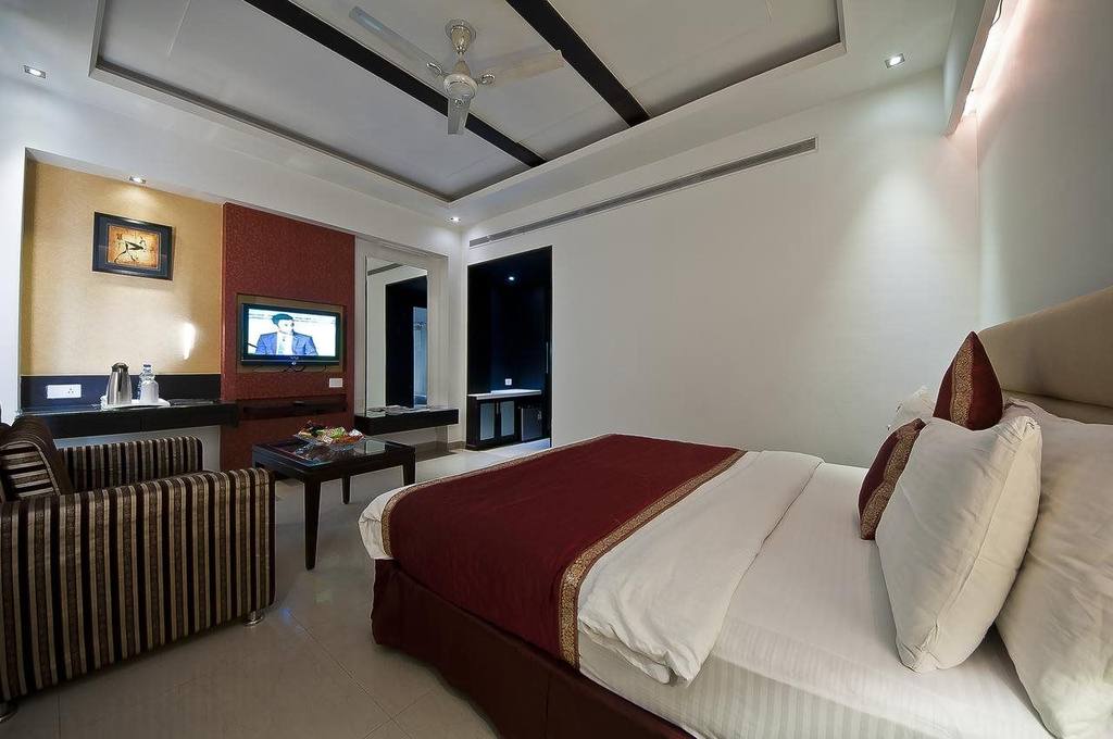 Hotel Krishna 8/32