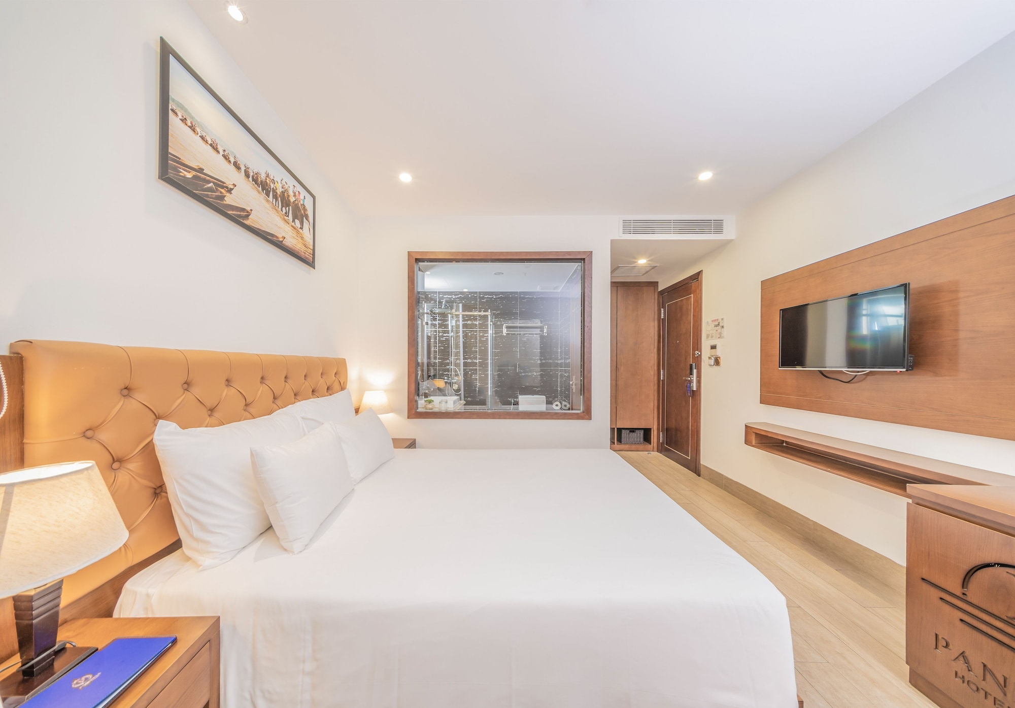 DELUXE, DOUBLE BED, CITY VIEW