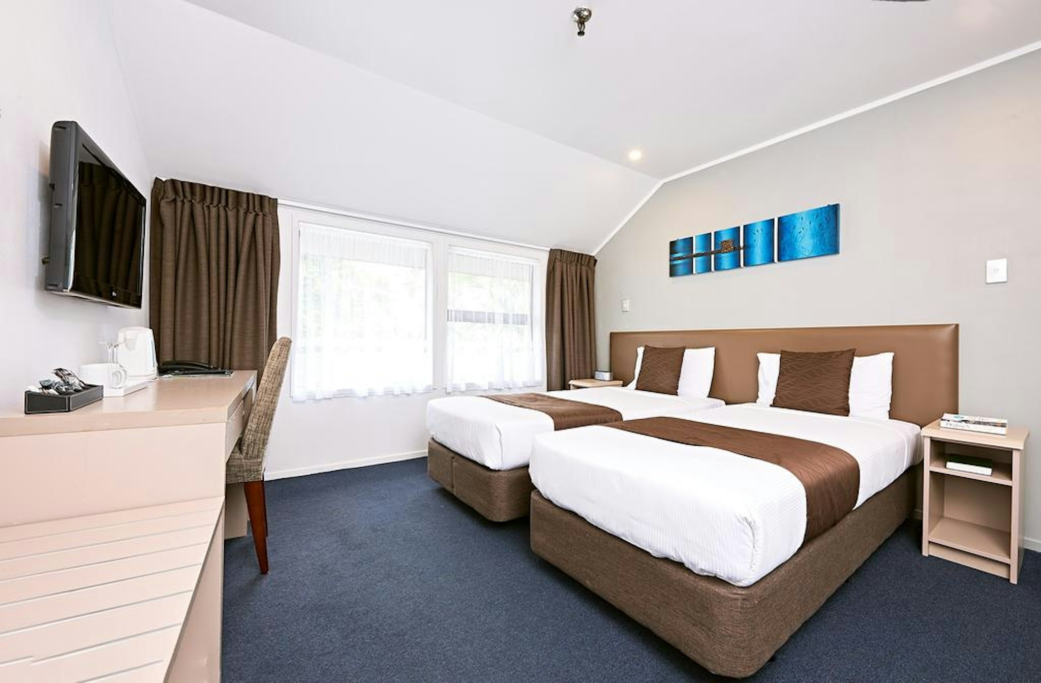 Mount Richmond Hotel 11/36