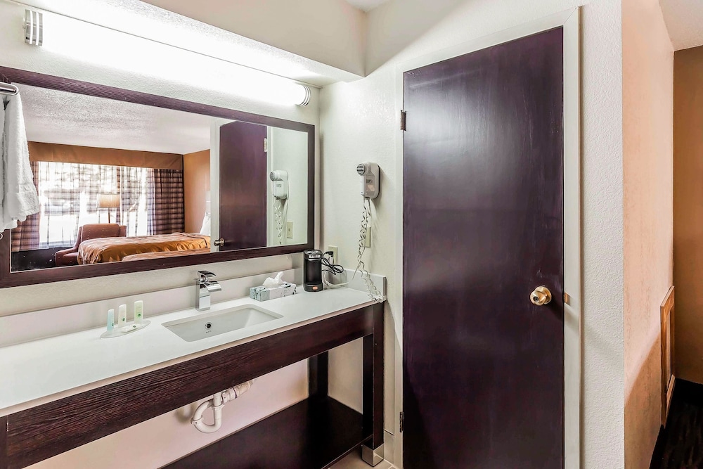 Quality Inn South Boston - Danville East 12/42
