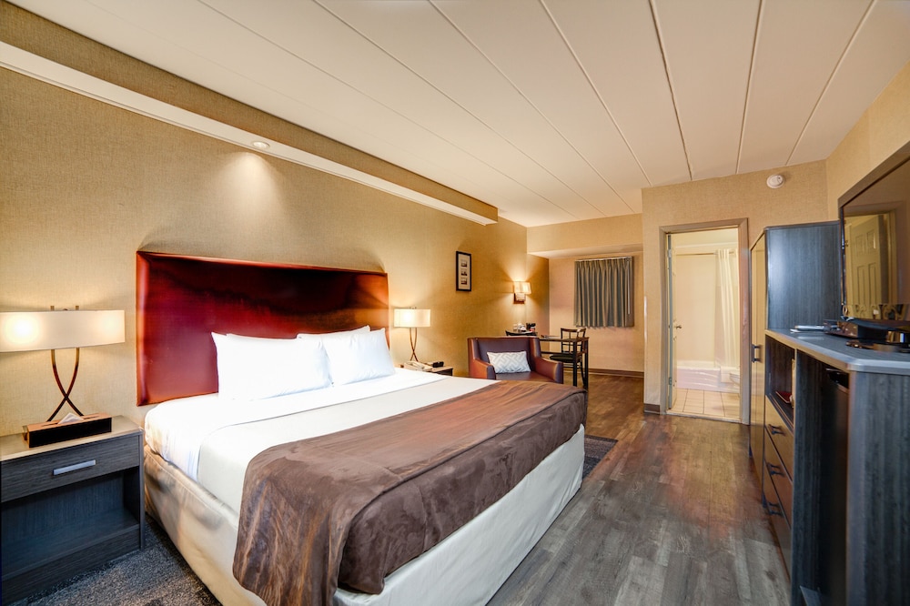 Carlton Inn Midway 6/44