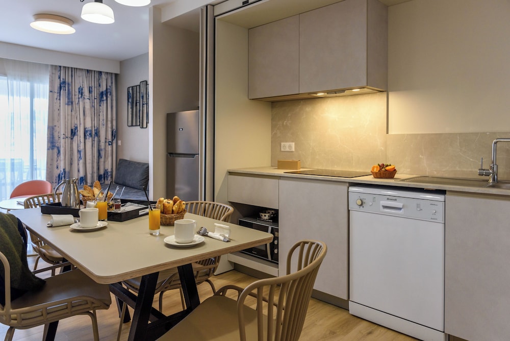 Residence De Tourisme Ajaccio Amiraute 25/50