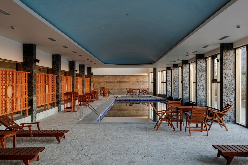 Taj Theog Resort And Spa Shimla 8/45