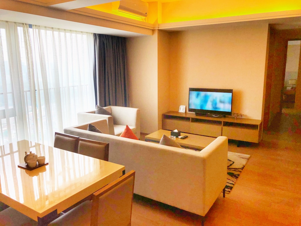 Yuwa Serviced Aparthotel 36/50