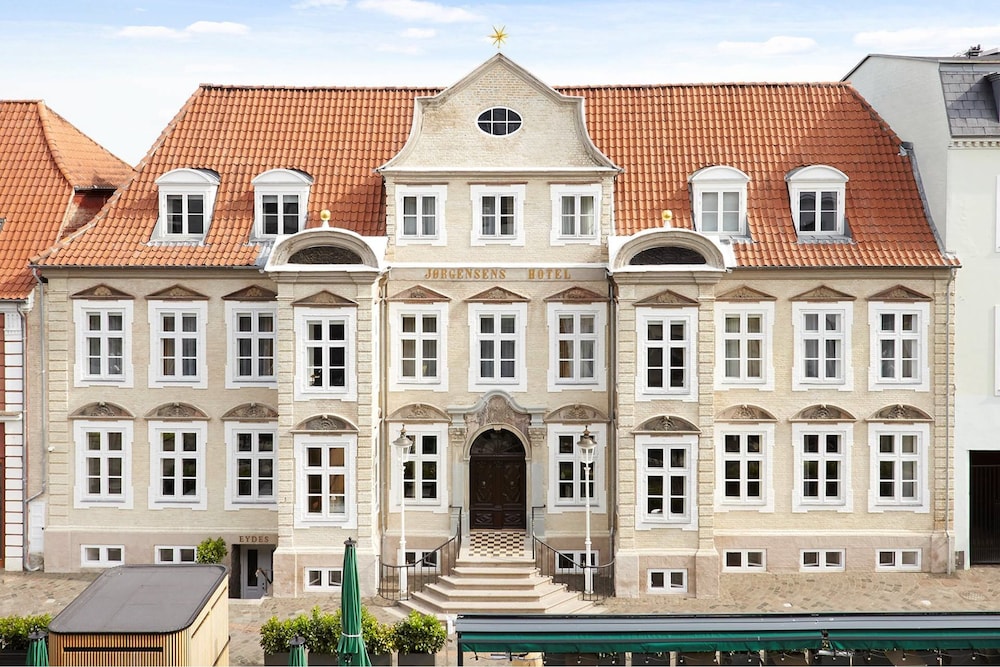 Jorgensens Hotel 1/70