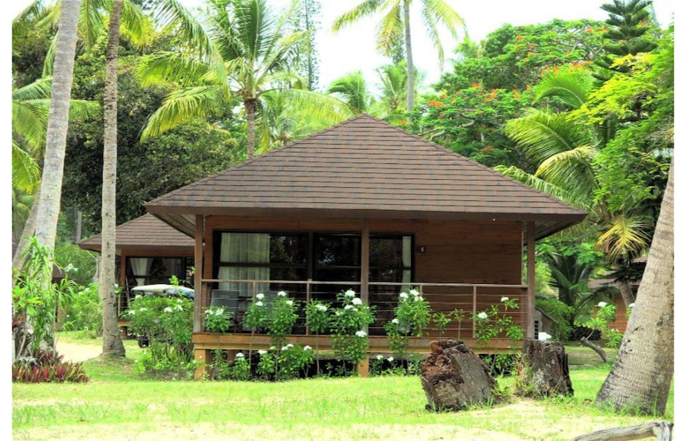 Oure Lodge Beach Resort 1/47