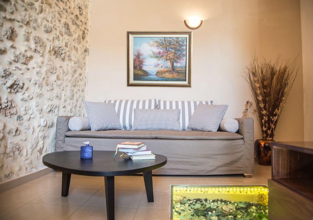 Porto Enetikos Suites 36/50