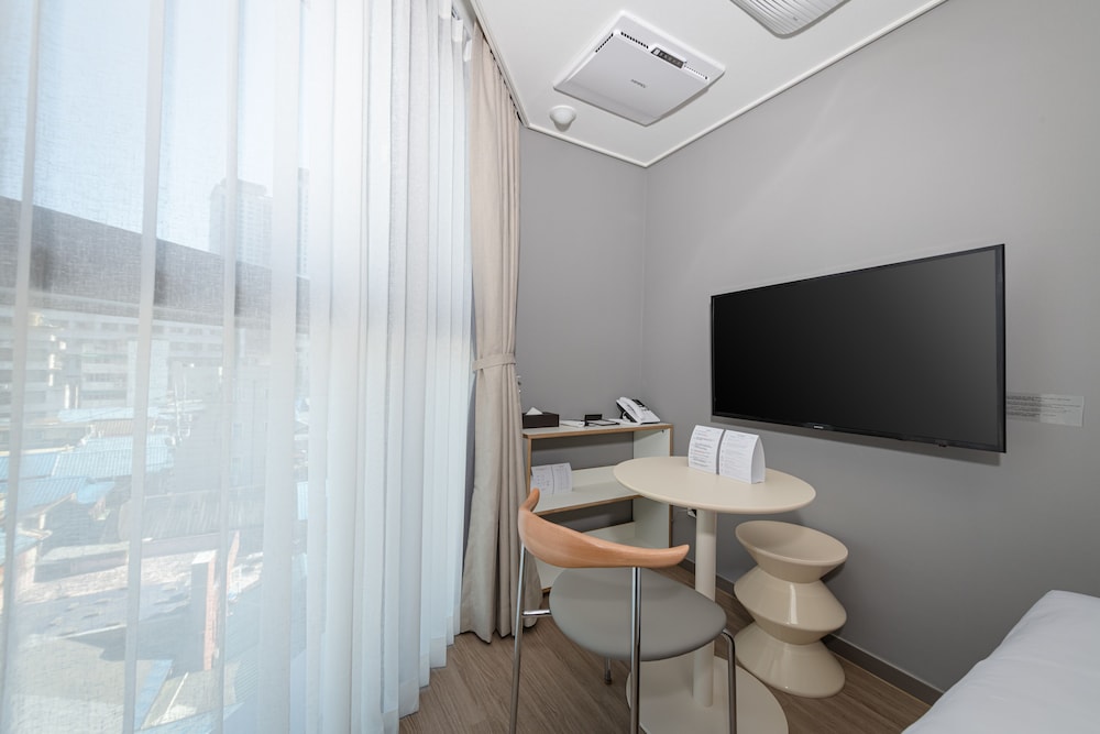 Sollago Myeongdong Hotel and Residence 42/50