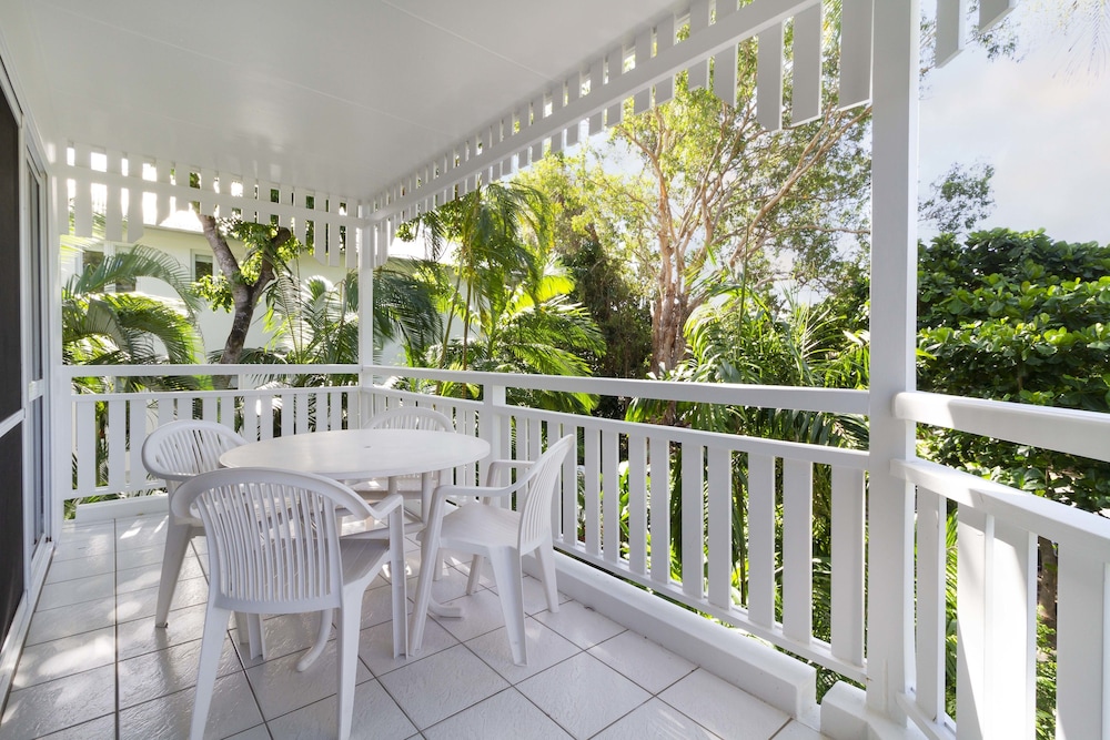 Apartments At the White House Port Douglas 51/65
