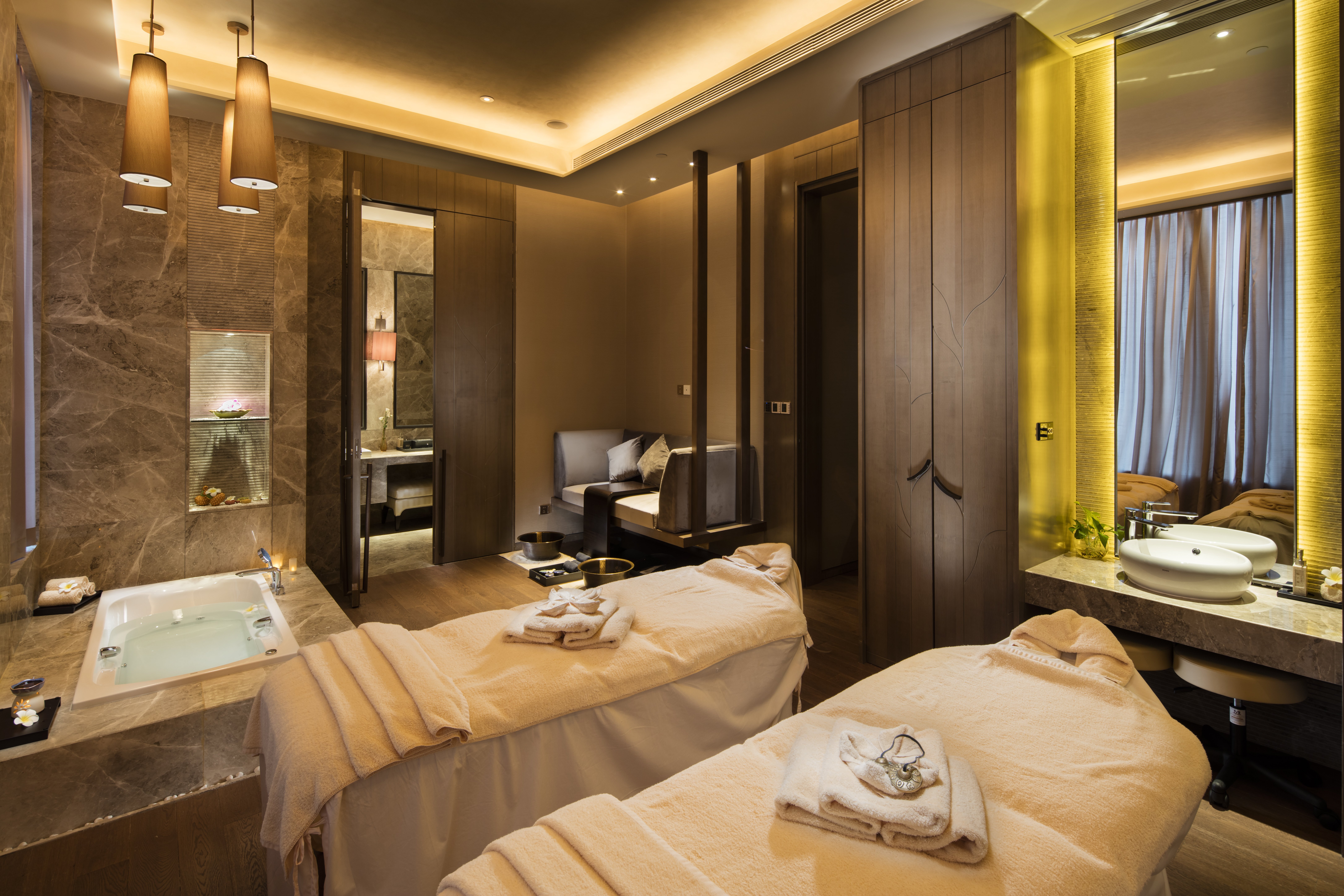 CROWNE PLAZA FUZHOU RIVERSIDE 24/50