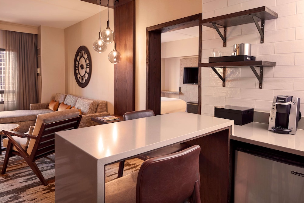 Hilton Denver City Center 73/89