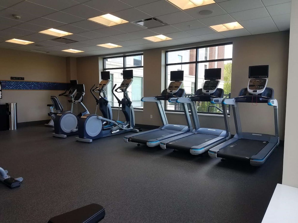 Hampton Inn & Suites Newburgh Stewart Airport 28/39