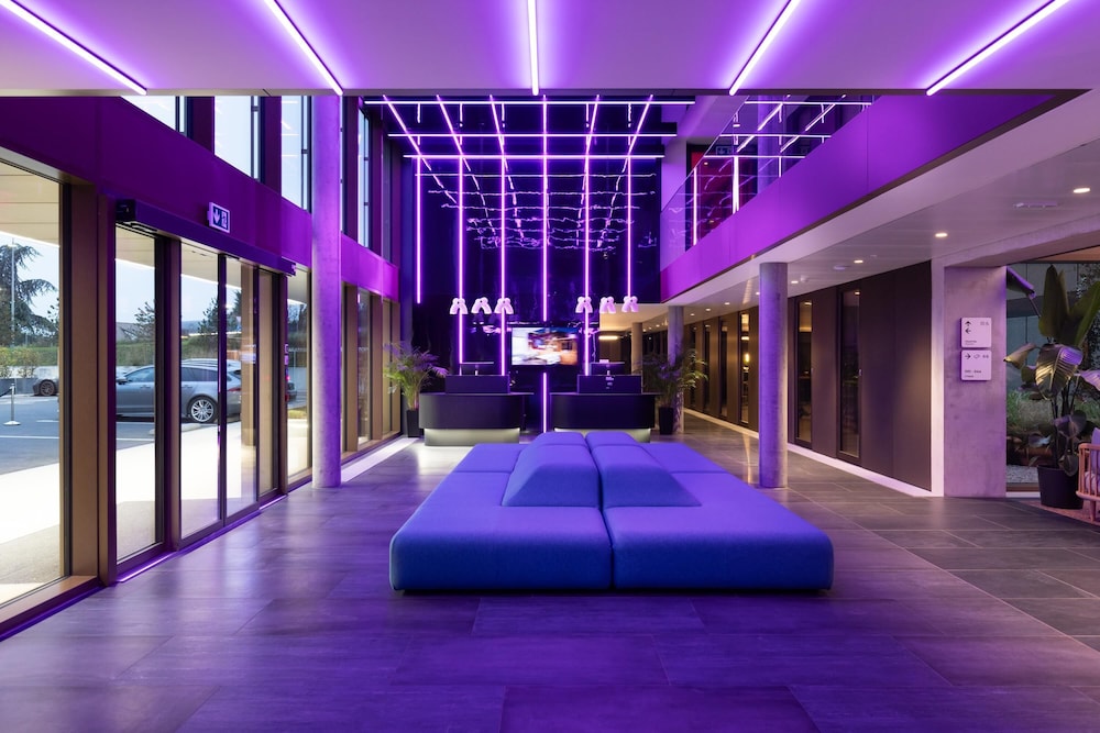 YOTEL Geneva Lake, Select by Hilton 40/59