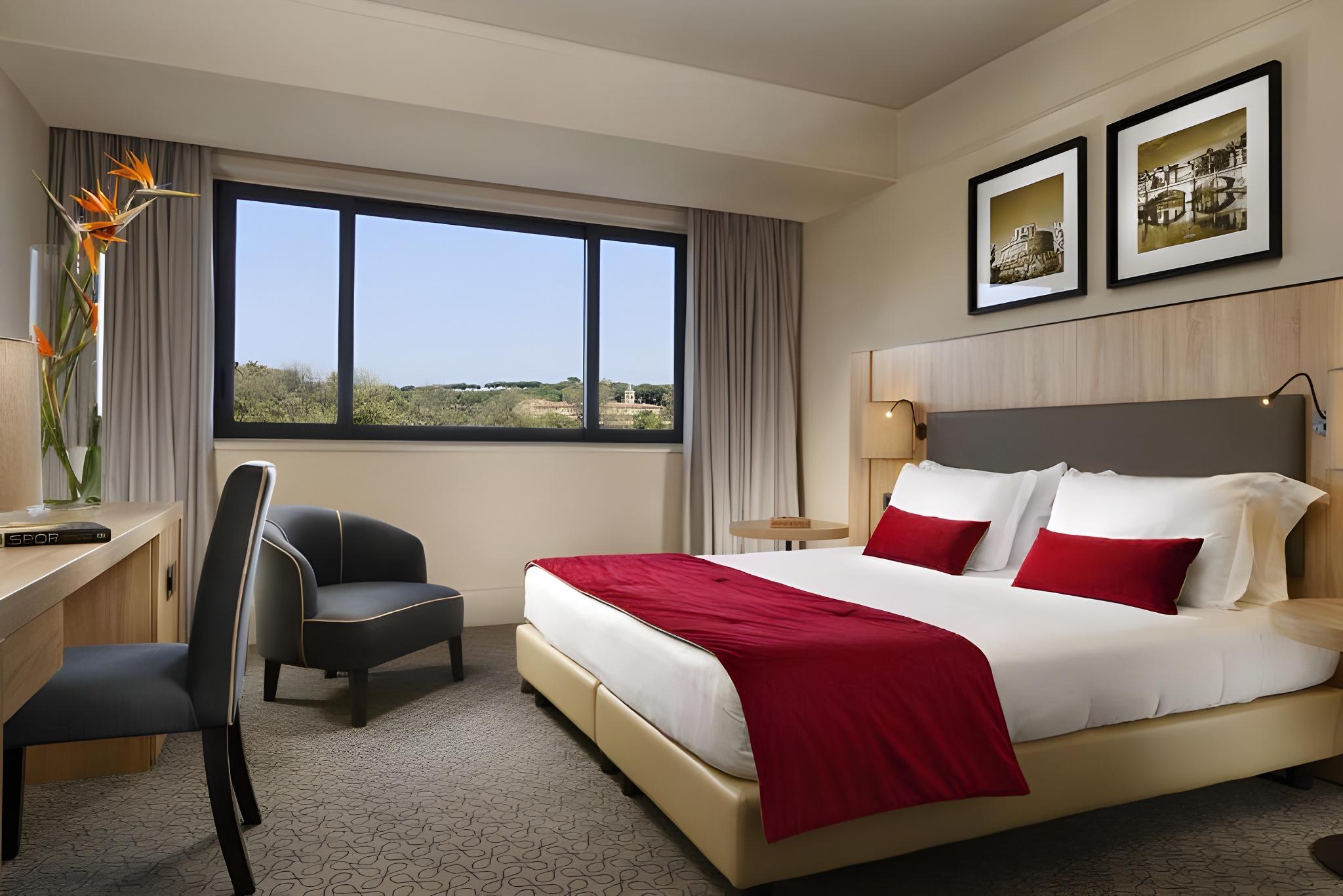 ROOM, TRIPLE, DOUBLE BED, WITH EXTRA BED