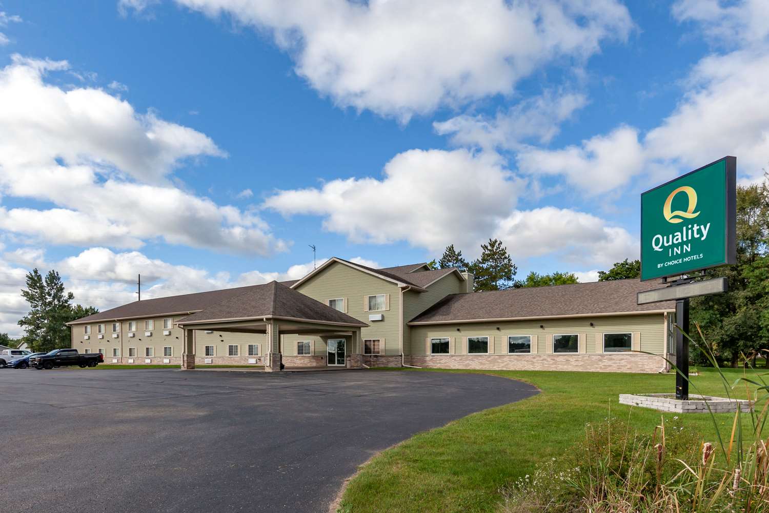 Quality Inn Redgranite 2/22