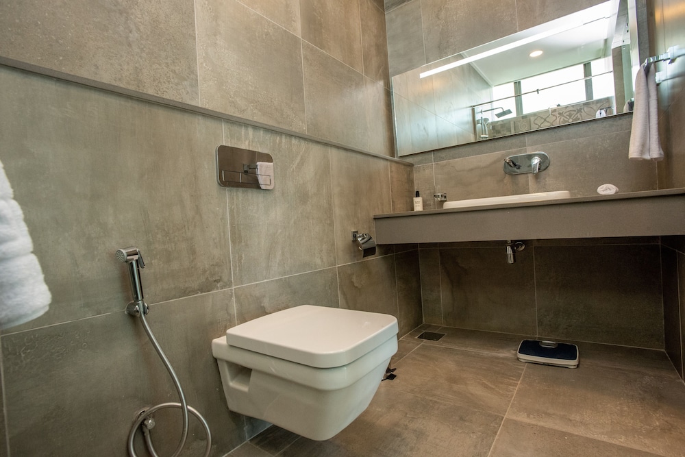 3 BEDROOMS, PENTHOUSE