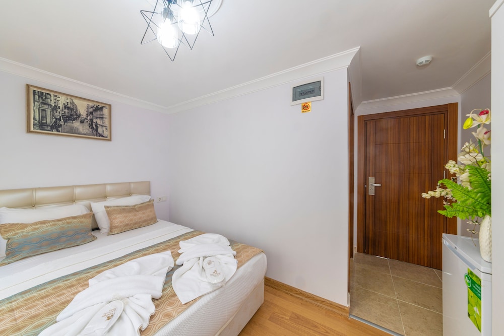 Saint George Boutique House 20/66