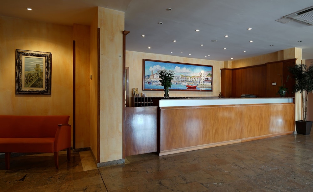 Port Sitges Resort Hotel 7/70
