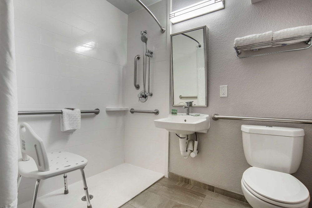 Best Western Brewton Inn 26/58