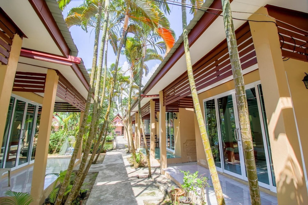 Best House Resort 3/31