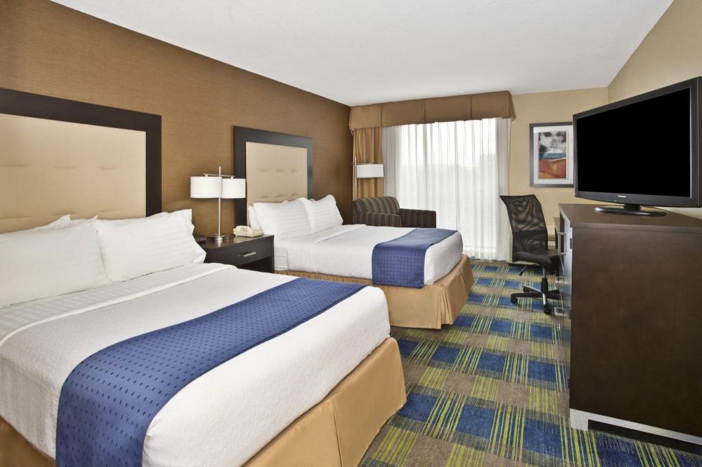 غرفة بسريرين مزدوجين لذوي الإعاقة، Spark by Hilton Akron Fairlawn 2/3