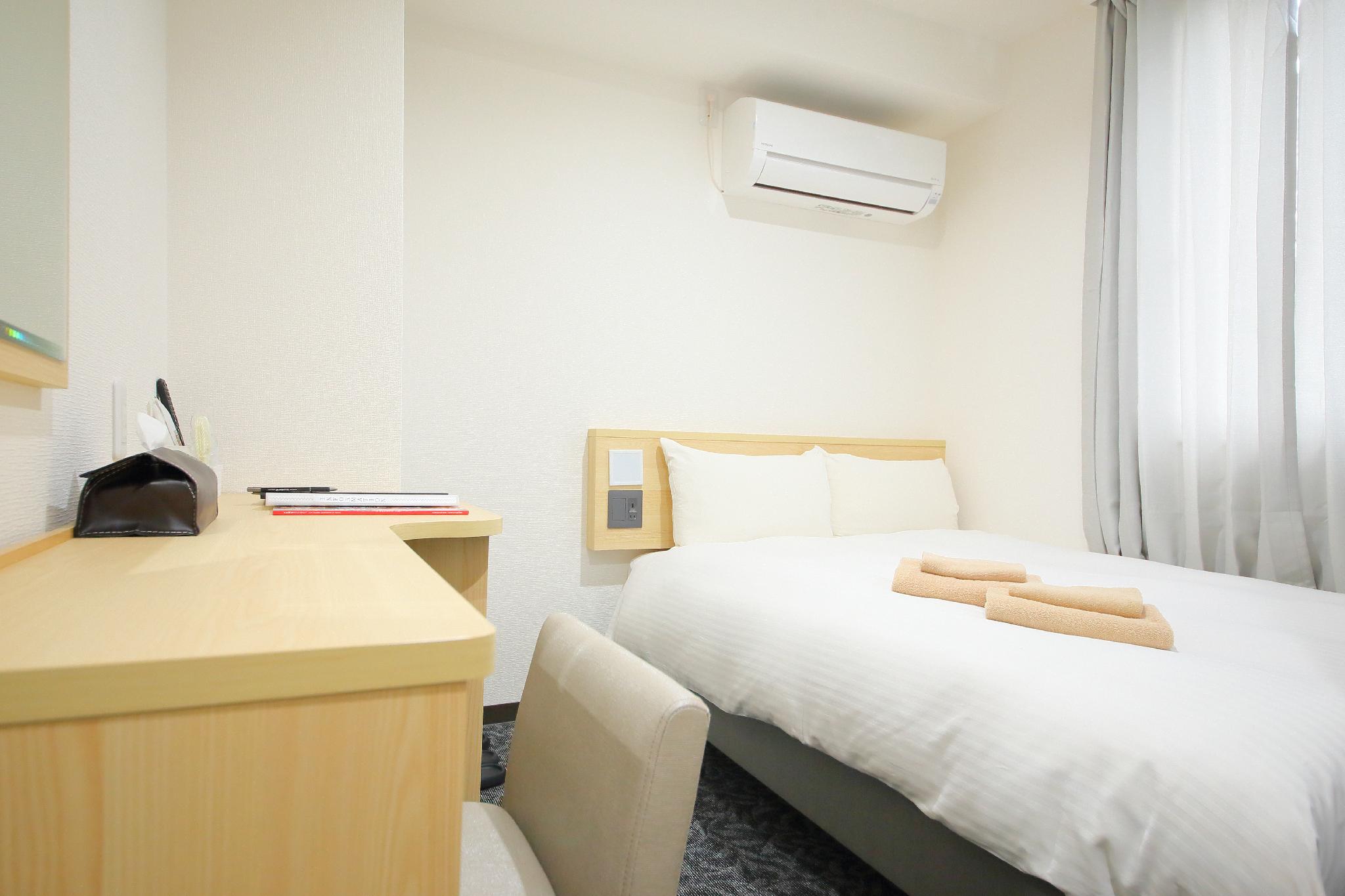 Renovated, Semi Room, Economy, Semi Double Bed, Shared Bathroom