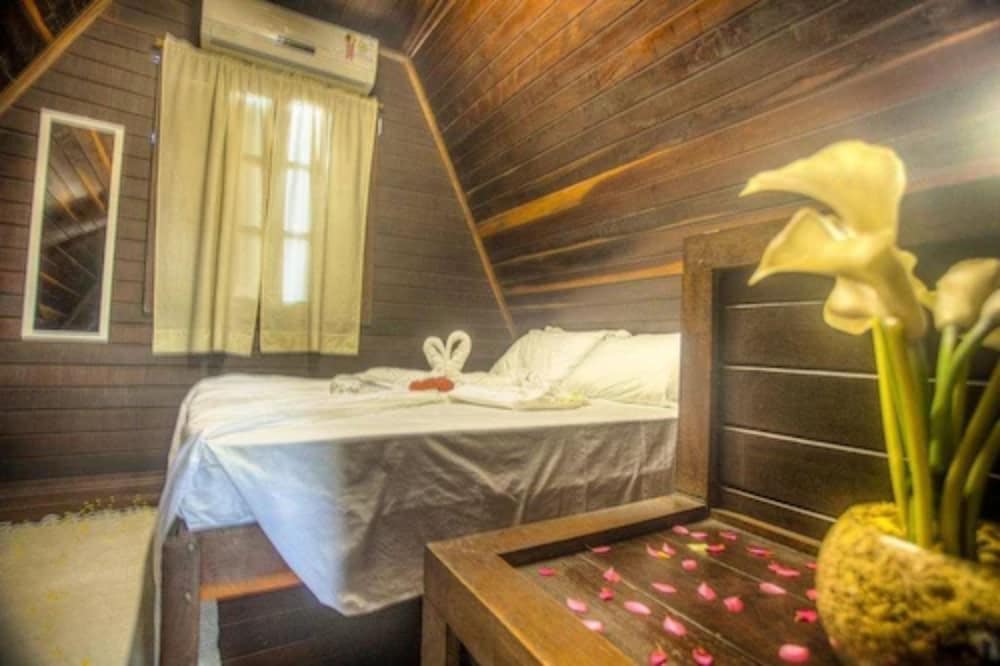 Chalet Suisse Hotel 28/50