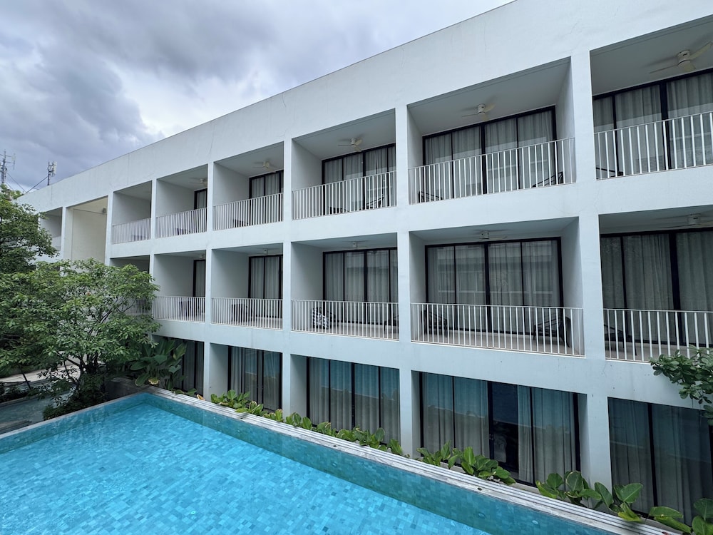 Chern Hostel 4/71