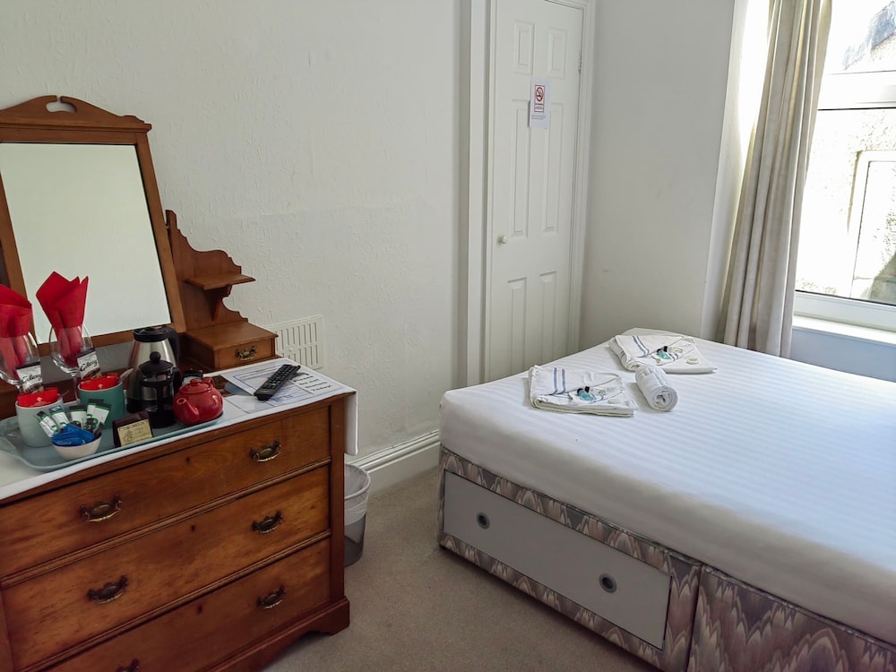 Cardigan Bay Guest House 20/50
