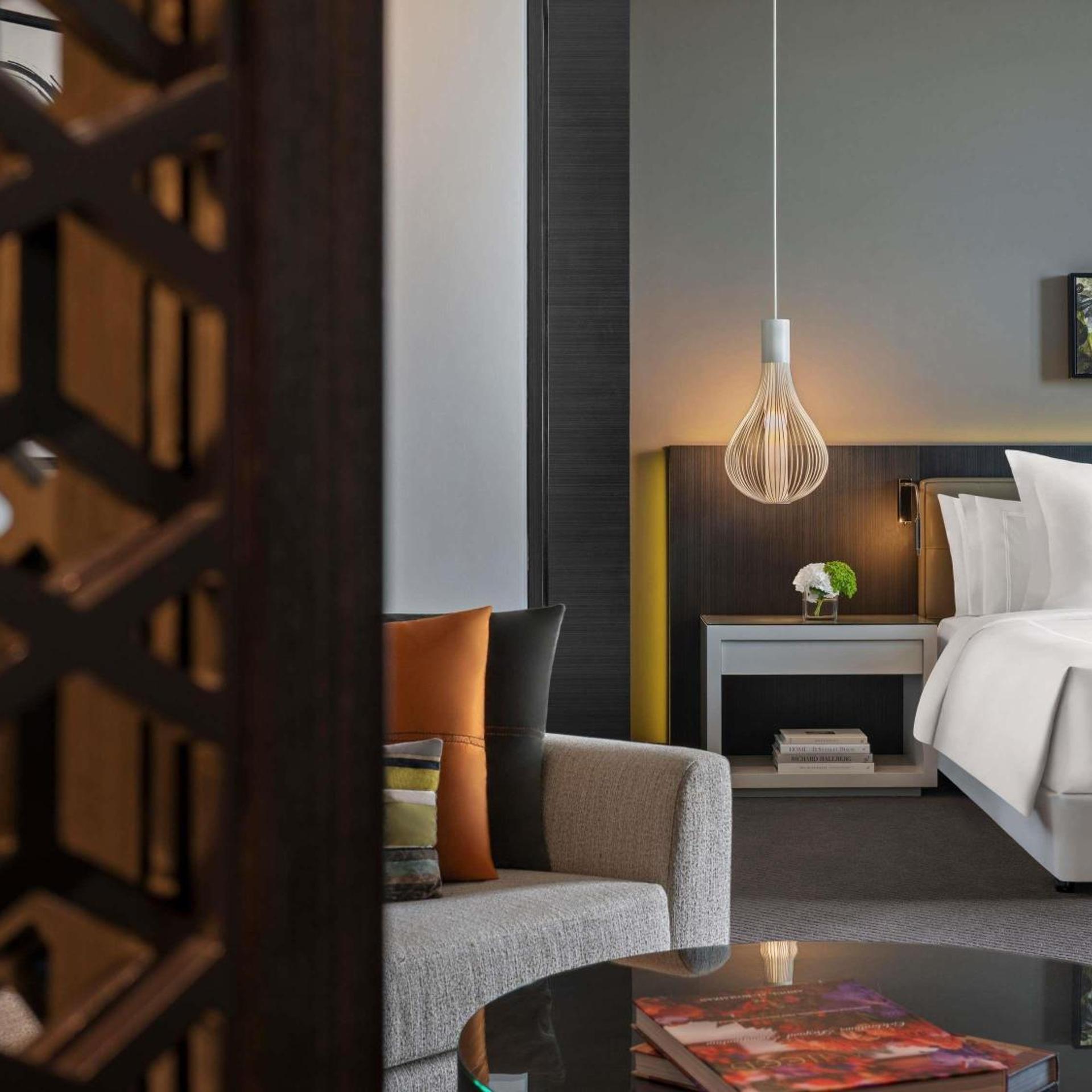 جناح جونيور بسرير كينج للمدخنين، فيرمونت الرياض(Fairmont Riyadh) 4/7