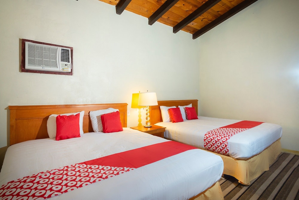 OYO Hotel Hacienda Don Luis Rosarito 8/24