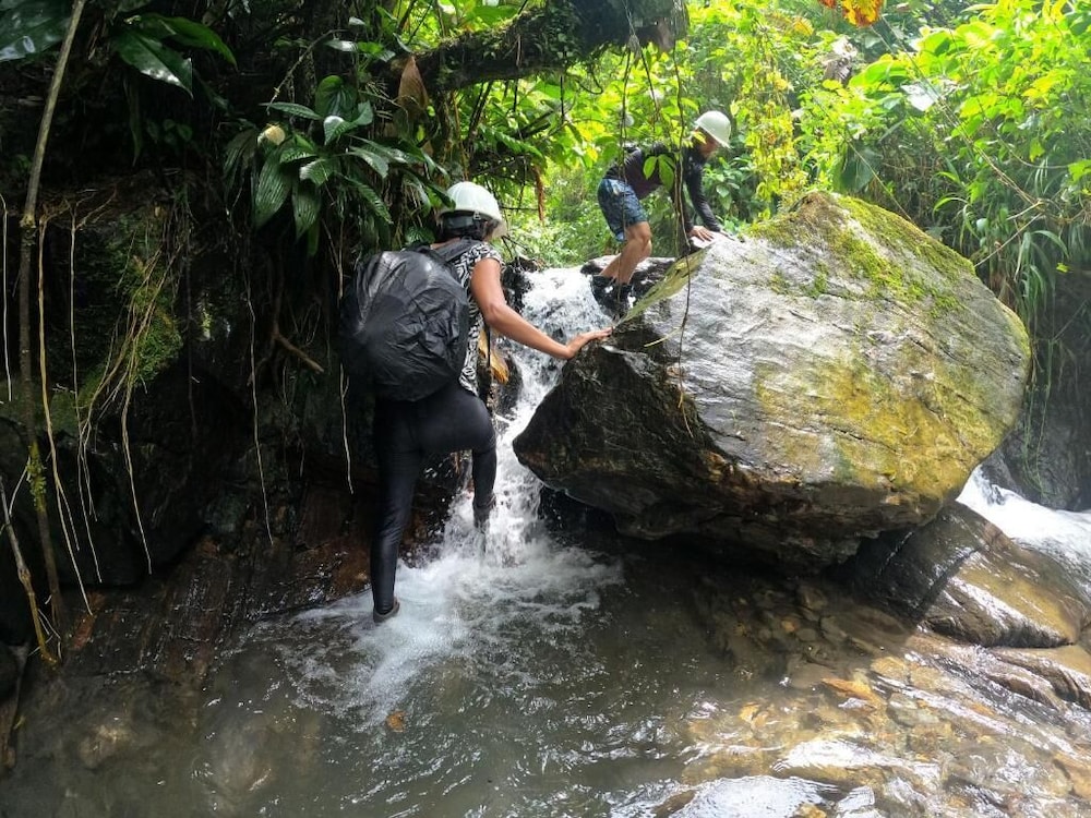Termales El Escondite 7/50