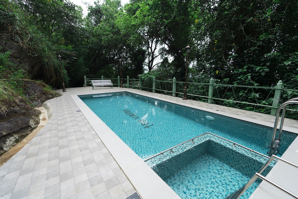 Tea Valley Resort 63/66