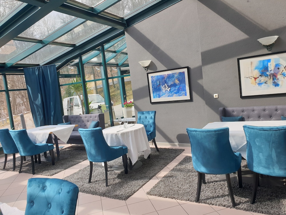 Parkhotel Waldschlösschen 58/65