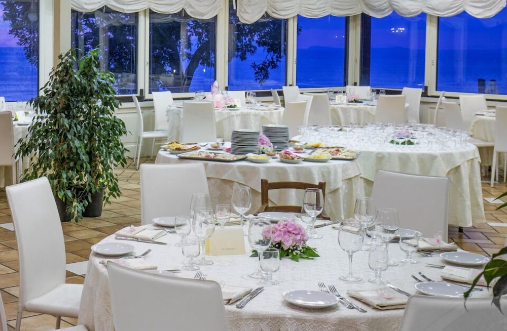 HOTEL LA RIPETTA RESTAURANT & SPA 23/28
