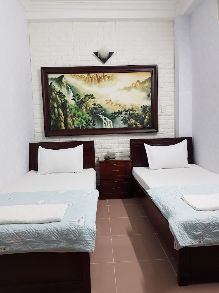 Hong Vinh Hotel 17/54