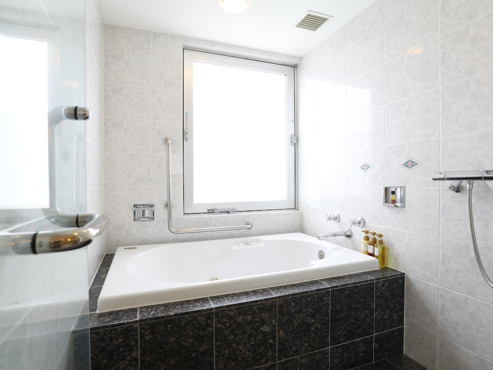 Wishton Hotel Yukari 65/65