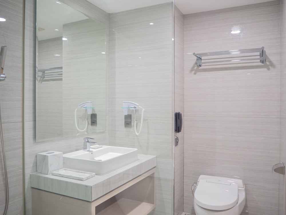 Platinum Tunjungan Hotel 45/50