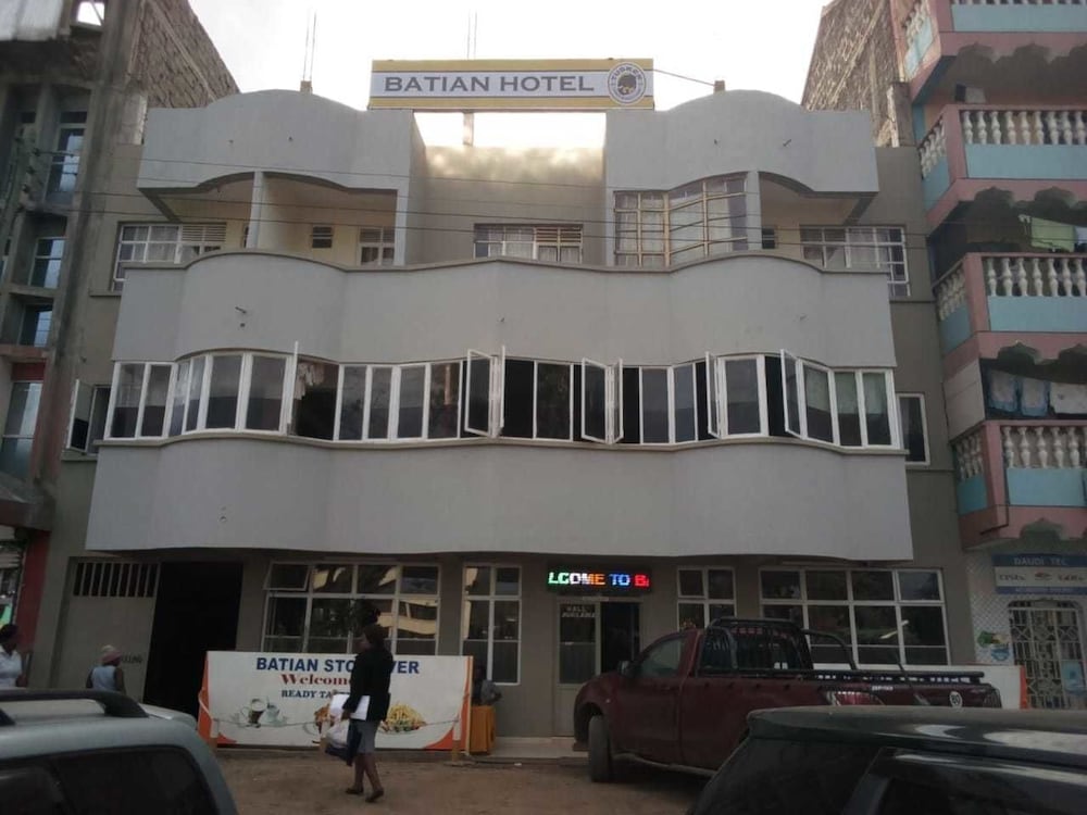 Batian Guest Hotel 1/18