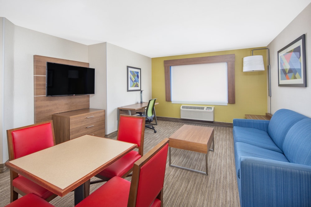 Holiday Inn Express Hotel Suites Bishop 49/75