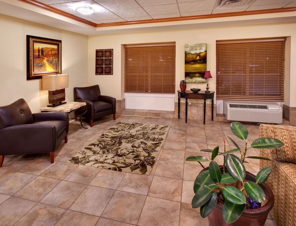 Candlewood Suites Omaha Airport 15/26